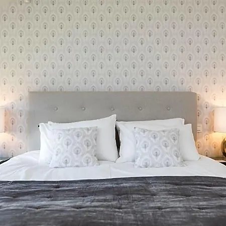 Bed & Breakfast Chez Spoons Bossut-Gottechain